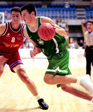 Ο Παναθηναϊκός δένει το Φώτση