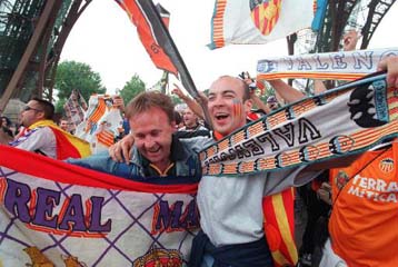 Η πόλη του φωτός αναδεικνύει τον Πρωταθλητή Ευρώπης