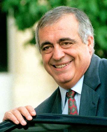 Ο Φιλίπ Σεγκέν υποψήφιος των Γκωλικών για τη δημαρχία του Παρισιού