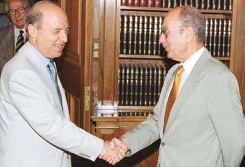 Η οικονομία κυριάρχησε στις συναντήσεις του πρωθυπουργού με Στεφανόπουλο και Παπαντωνίου