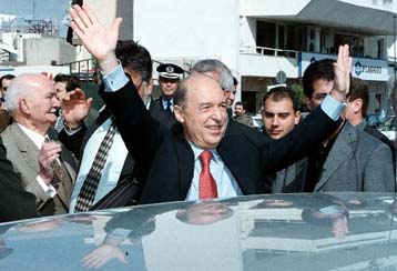 Πρωθυπουργό έως το 2005 βλέπει το Σημίτη η αμερικανική Political Risk Services