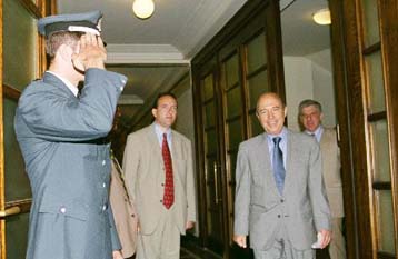 Μη αναγραφή του θρησκεύματος ανακοινώνει ο πρωθυπουργός την Τετάρτη, αναφέρουν Τα Νέα