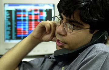 Για τέταρτη συνεχή ημέρα πέφτει ο Nasdaq – Απώλειες και για Dow Jones