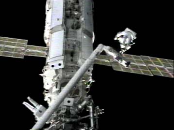 Επιτυχής ο διαστημικός περίπατος του πληρώματος του Ατλαντίς