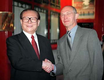 Οι Finacial Times αποκαλύπτουν πλευρές της σινοευρωπαϊκής εμπορικής συμφωνίας