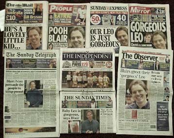 Μακριά από τους παπαράτσι κρατεί ο Μπλερ το θείο βρέφος