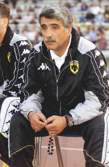 Οι Νιούελς Ολντ Μπόις ζητούν από την ΑΕΚ 1,9 δισ. για τον Μάνσο