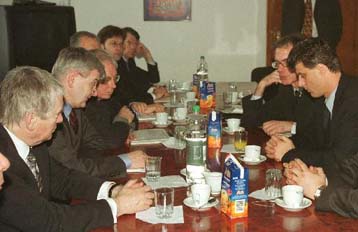 Επιφυλάξεις της γερμανικής κυβέρνησης για το Outlook με αφορμή τον ιό I love You