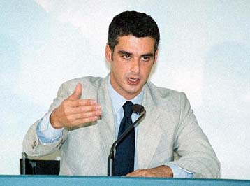 Στο στόχαστρο του Α.Σπηλιωτόπουλου κυβέρνηση και εσωκομματικοί αντίπαλοι