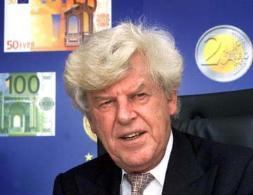 Αύξηση των επιτοκίων αποφασίζει την Τρίτη η ΕΚΤ