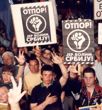 Αντικυβερνητικές διαδηλώσεις και νέες συλλήψεις στη Σερβία