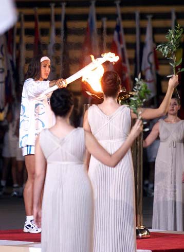 Ξεκίνησε το ταξίδι της για το Σίδνεϊ η Ολυμπιακή φλόγα