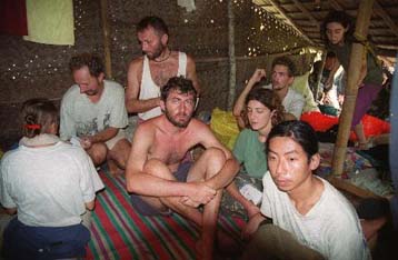 Διαπραγματεύσεις για την απελευθέρωση των ομήρων ξεκινά η κυβέρνηση των Φιλιππίνων με τους αντάρτες