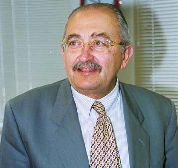 Ανυποχώρητος στη μη αναγραφή του θρησκεύματος ο Κ.Δαφέρμος