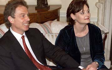 Η Τσέρι γέννησε το τέταρτο παιδί της οικογένειας Μπλερ