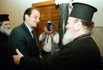 Υπέρ της προαιρετικής αναγραφής του θρησκεύματος ο Κ.Καραμανλής