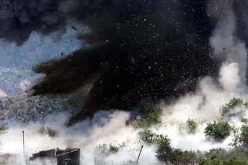 Τρεις νεκροί από έκρηξη σε εργοστάσιο βεγγαλικών στην Ιταλία