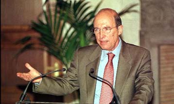 Επισκέψεις σε υπουργεία θα πραγματοποιήσει ο Κ.Σημίτης