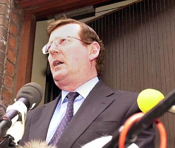 Δυσκολεύουν την ειρηνευτική διαδικασία στη Β.Ιρλανδία οι Ενωτικοί