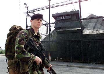 Το τηλεοπτικό χρονικό της τριαντάχρονης σύγκρουσης στη Βόρειο Ιρλανδία