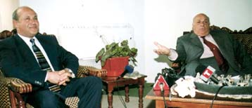 Αντιδράσεις της αντιπολίτευσης στην κατεχόμενη Κύπρο κατά του Ντενκτάς