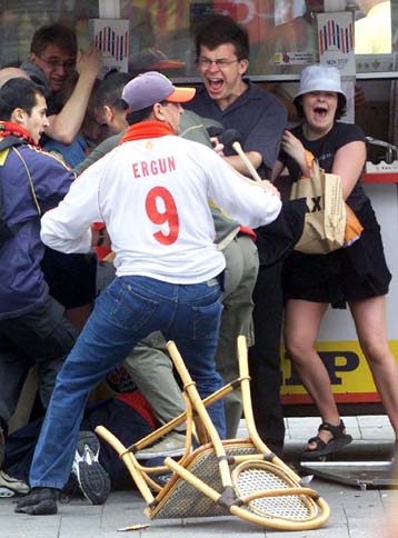 Οι Δανοί πλήρωσαν το τίμημα της διοργάνωσης του τελικού του Κυπέλλου UEFA