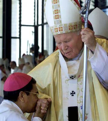 Τα 80ά του γενέθλια γιορτάζει σήμερα, Πέμπτη, ο Πάπας
