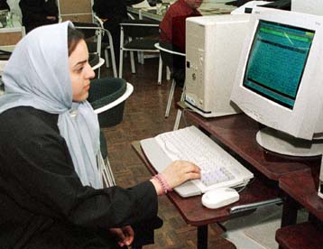 Μία ακόμη εφημερίδα έκλεισαν οι φανατικοί μουσουλμάνοι στο Ιράν