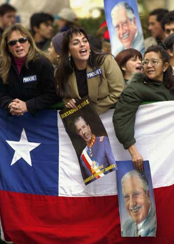 Η στρατιωτική ηγεσία της Χιλής στηρίζει τον Πινοσέτ