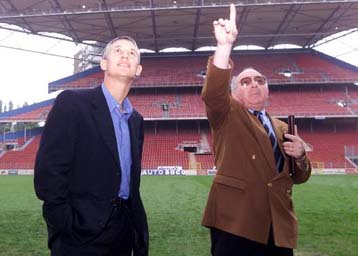 Στις Βρυξέλλες αντί του Σαρλερουά ο αγώνας Αγγλίας-Γερμανίας;