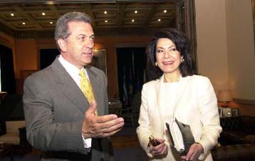 Συνεργασία Αγγελοπούλου-Αβραμόπουλου για το 2004