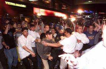 Αποβολή των Τούρκων από το ευρωπαϊκό ποδόσφαιρο ζητούν εξοργισμένοι Αγγλοι