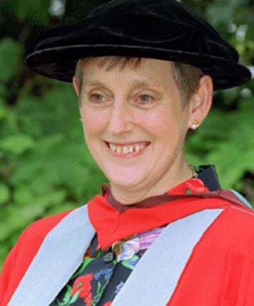 Γυναίκα πρώην αρχηγός της MI5 εκδίδει τα απομνημονεύματά της