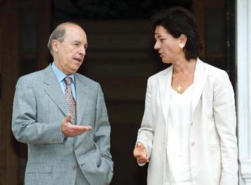 Σύσκεψη της Β.Παπανδρέου με Χρυσοχοΐδη-Σταθόπουλο για τις ταυτότητες