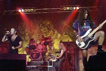 Οι Oasis και οι Ιron Maiden στο 5ο Rockwave Festival