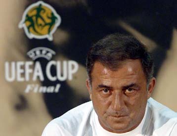 Εκκλήσεις από Βεγκέρ και Τερίμ για ένα ήρεμο τελικό Κυπέλλου UEFA