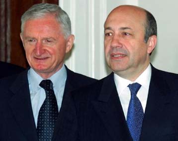 Δυσφορία των ΗΠΑ για τις επαφές Μόσχας-Βελιγραδίου