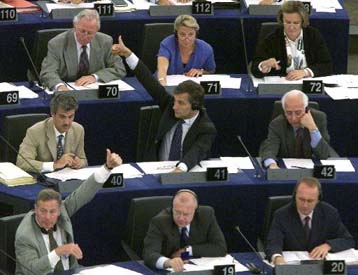 Και το Ευρωκοινοβούλιο υπέρ της ένταξης της Ελλάδας στην ΟΝΕ