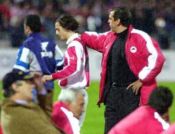 Ορισμένες φορές δεν μπορώ να συγκρατήσω τα νεύρα μου