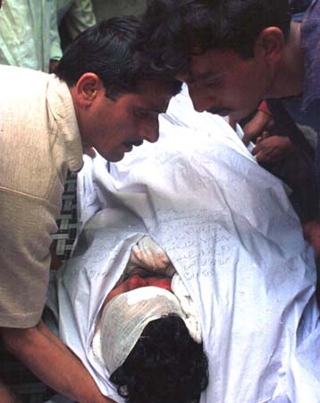 Από έκρηξη νάρκης σκοτώθηκε υπουργός του Κασμίρ