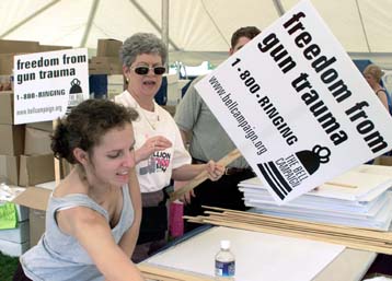Διαδηλώσεις και αντιδιαδηλώσεις στις ΗΠΑ για το ζήτημα της οπλοκατοχής