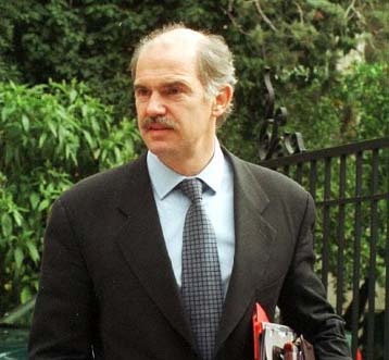 Το διπλωμάτη Γ.Παπαδόπουλο στη Ζυρίχη επισκέφτηκε ο Γ.Παπανδρέου