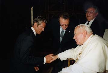 Mε την ευλογία του Πάππα και την άδεια των… Ultras της Λάτσιο ο γύρος της Ιταλίας