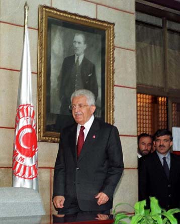 Το τουρκικό Κόμμα της Αρετής επιλέγει νέο ηγέτη την Κυριακή