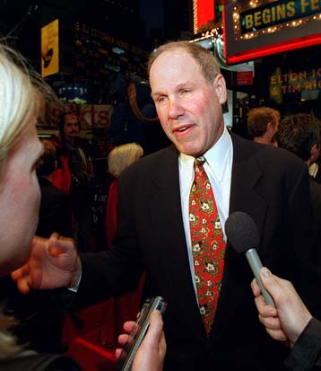 Υπό όρους ζητεί η Disney να εγκριθεί η συγχώνευση AOL – Time Warner