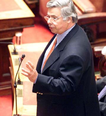 Στήριξη Εβερτ σε Καραμανλή για τη διαγραφή Καρατζαφέρη