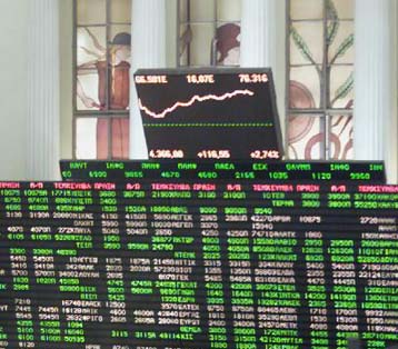 Η Σοφοκλέους χάνει τα διεθνή κεφάλαια