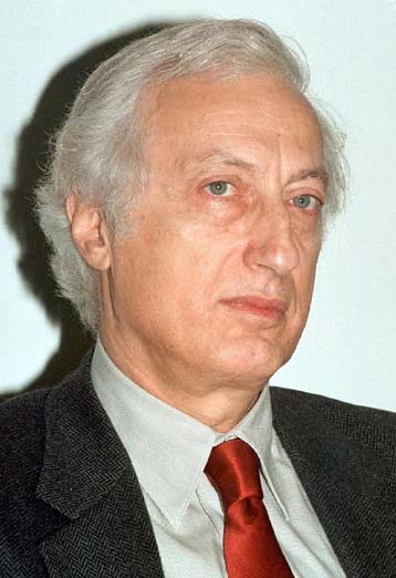 Εφόσον υπάρχει ο νόμος περί προστασίας προσωπικών δεδομένων, πρέπει να τηρείται