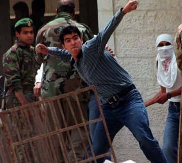 Διαμαρτύρονται οι Παλαιστίνιοι για μικρές παραχωρήσεις του Ισραήλ