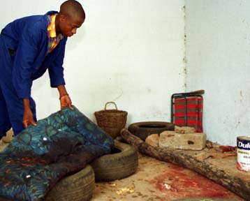 Βαθαίνει η κρίση στη Ζιμπάμπουε μετά τον ξυλοδαρμό μαύρων από λευκούς